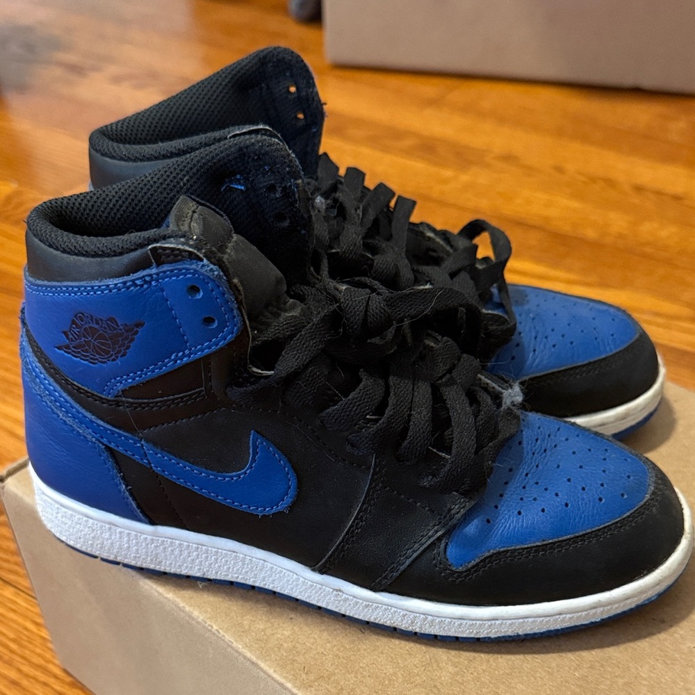 Air Jordan 1 Retro High OG ‘Royal’ 2017
